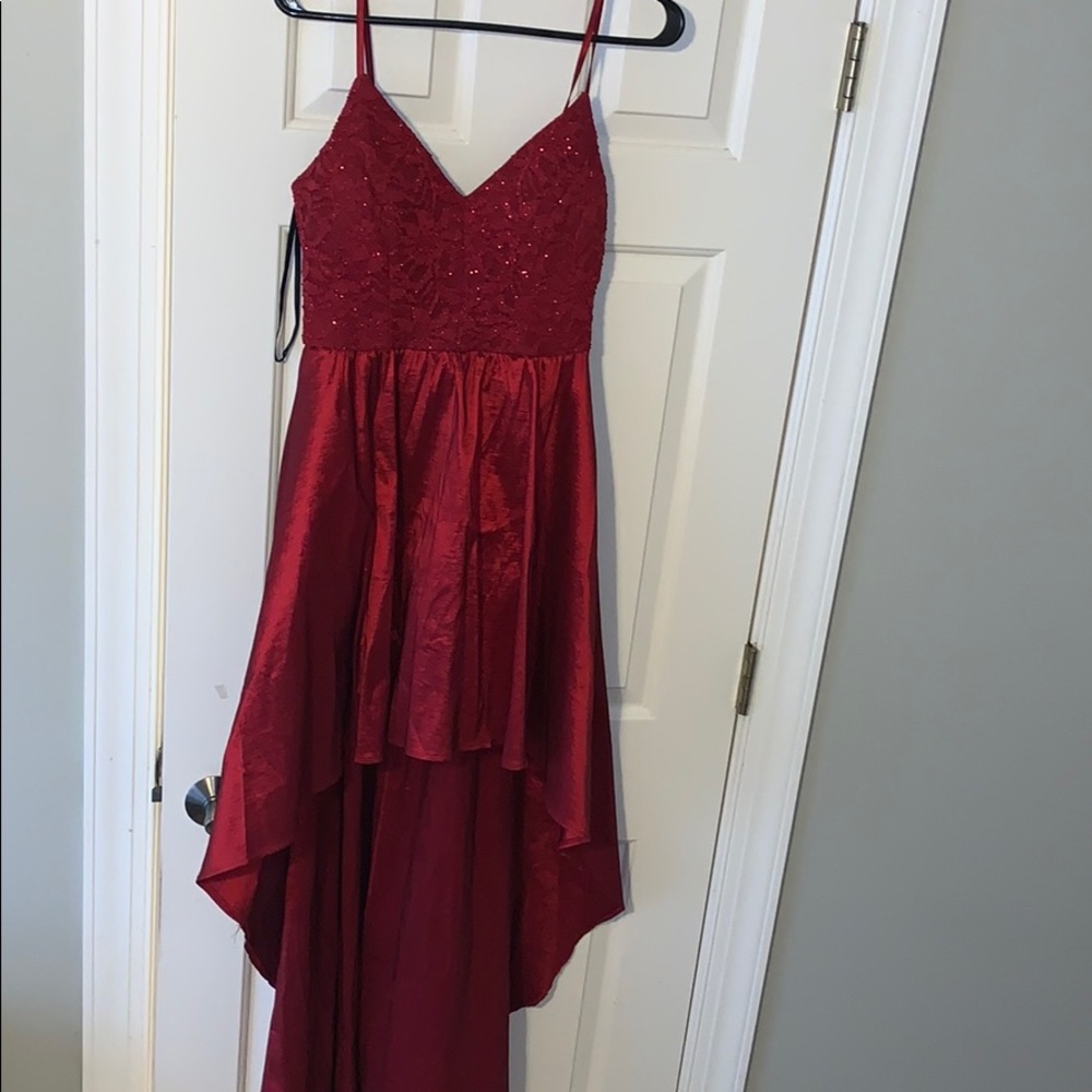 Beautiful High-low formal dress.